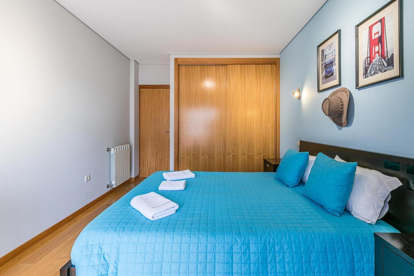 Апартаменты Guestready - Luxe Living By The Pool Повуа-ди-Варзин Экстерьер фото