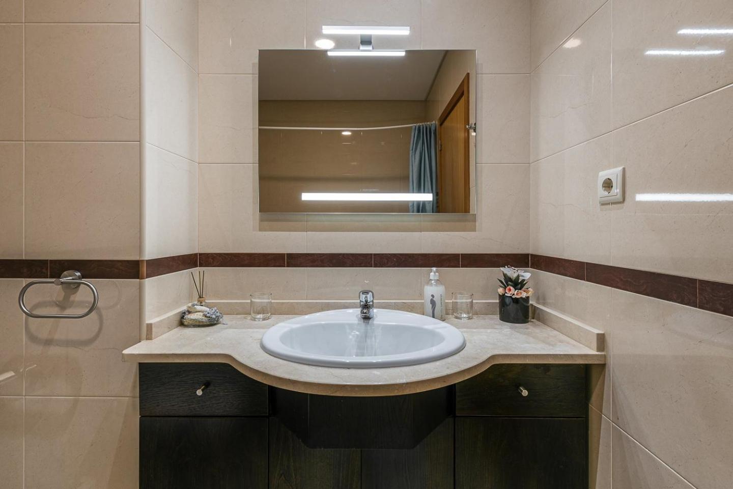 Апартаменты Guestready - Luxe Living By The Pool Повуа-ди-Варзин Экстерьер фото
